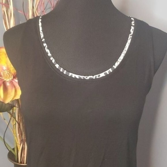 White House Black Market Woven-Hem Tank Size XS NWT - Picture 2 of 14